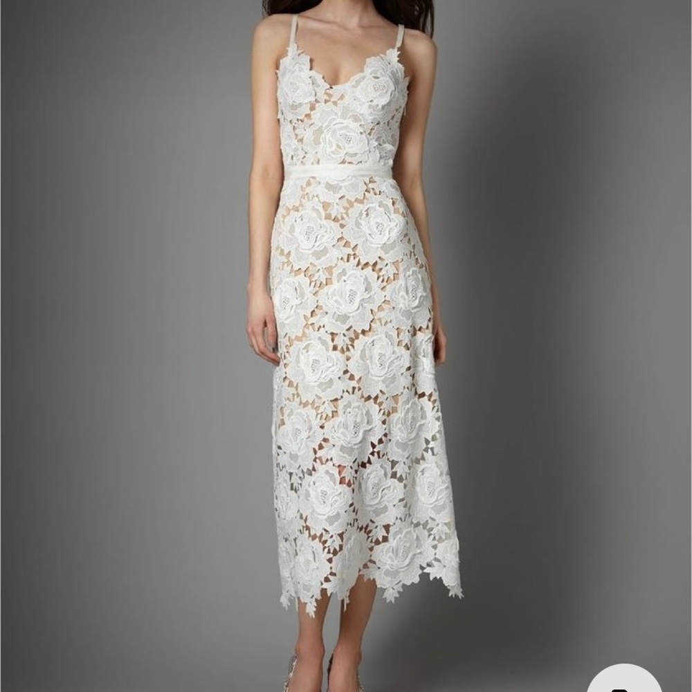 Catherine Deane Frida dress. Ivory rose lace. Worn once. Beautiful condition!